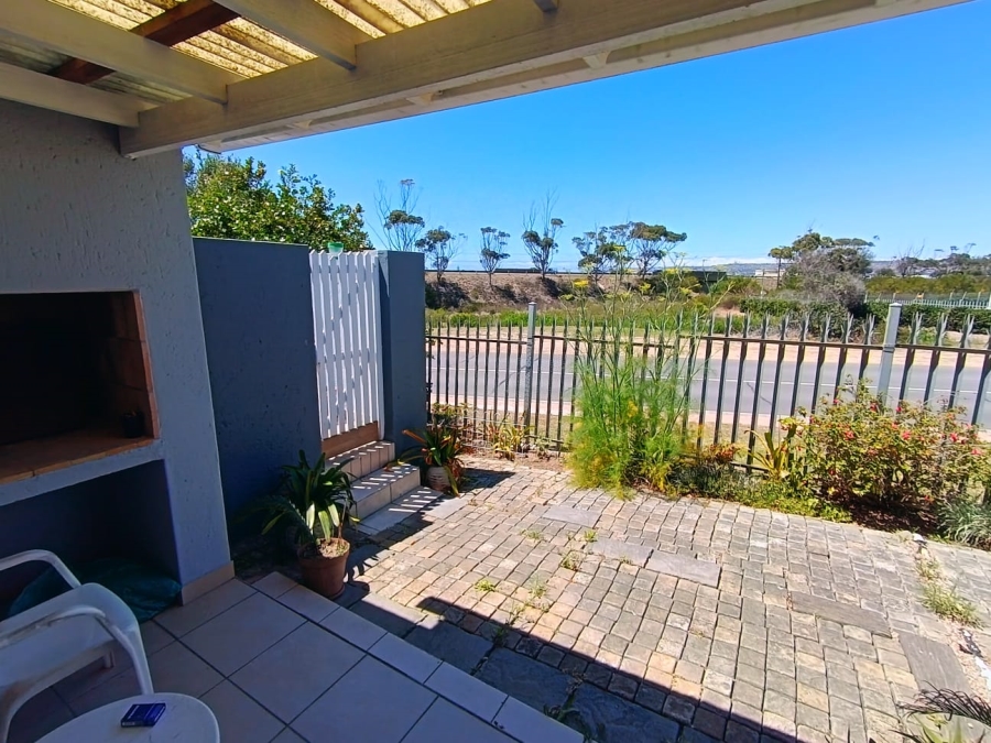 2 Bedroom Property for Sale in Seemeeu Park Western Cape